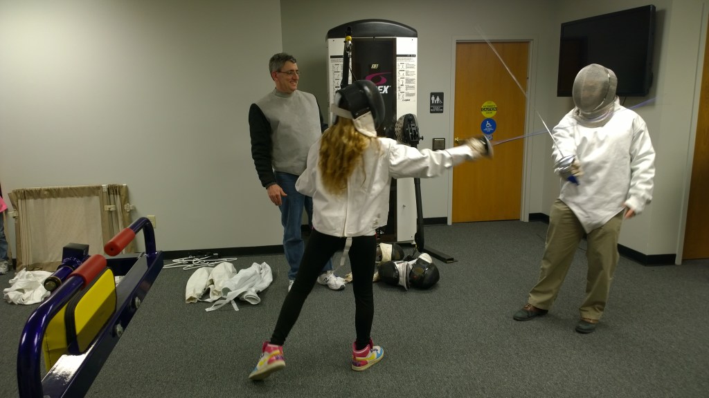 Father-daughter saber battle at Courage League